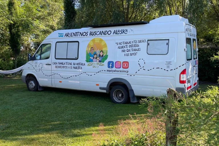 Aquí y ahora, Familia Viajera en una Sprinter